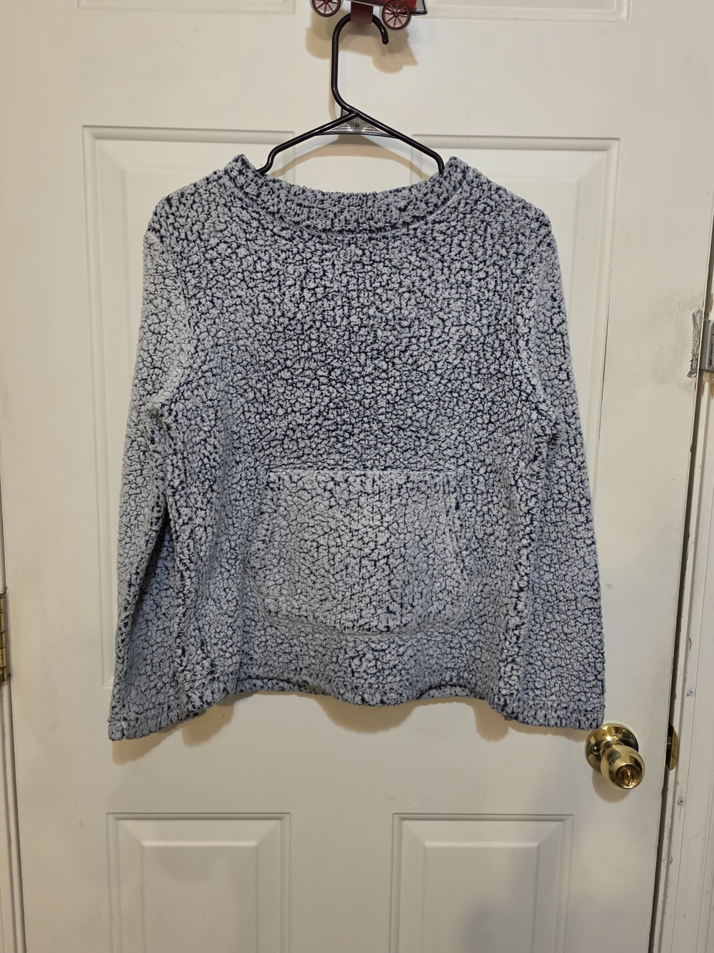 Secret Treasures Light Gray Sherpa Pullover with Front Pocket